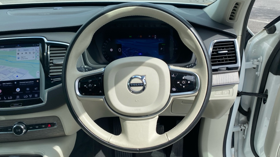 Volvo XC90 2.0 T8 [455] RC PHEV Plus Dark 5dr AWD Geartronic Estate - Image 10