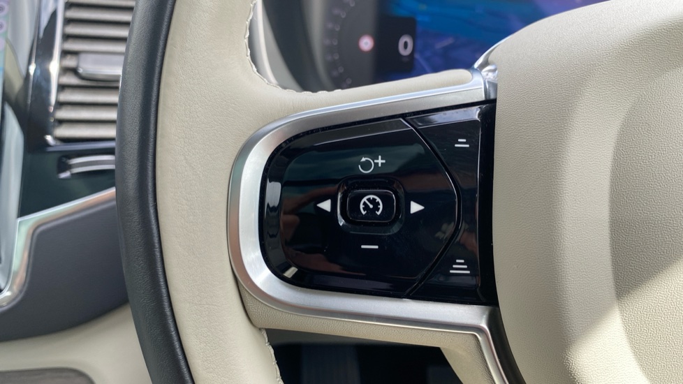 Volvo XC90 2.0 T8 [455] RC PHEV Plus Dark 5dr AWD Geartronic Estate - Image 29