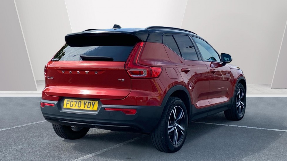 Volvo XC40 1.5 T3 [163] R DESIGN 5dr Geartronic Petrol Estate - Image 2