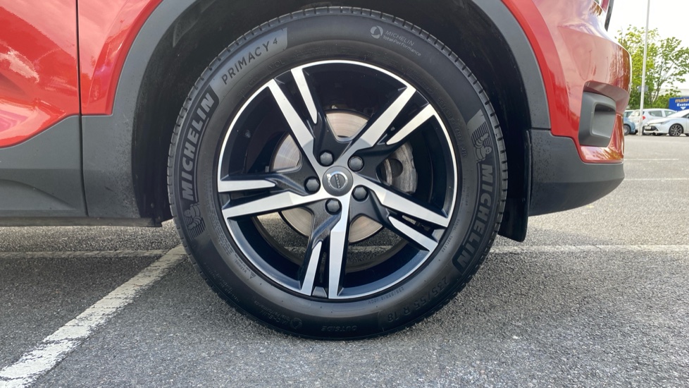 Volvo XC40 1.5 T3 [163] R DESIGN 5dr Geartronic Petrol Estate - Image 9