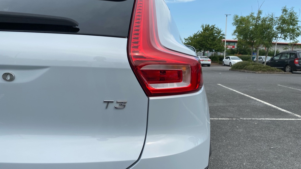 Volvo XC40 1.5 T3 [163] Inscription 5dr Geartronic Petrol Estate - Image 41