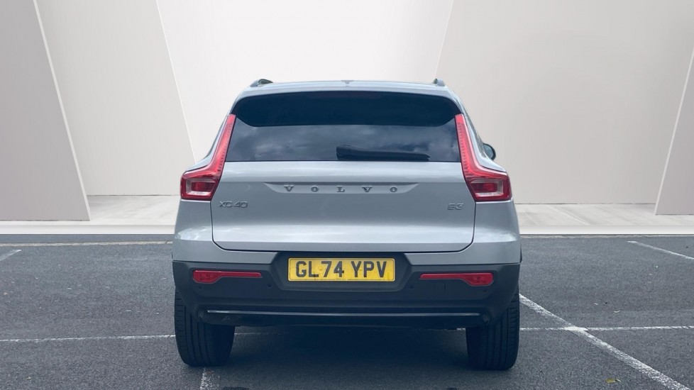 Volvo XC40 2.0 B3P Ultra Dark 5dr Auto Petrol Estate - Image 8