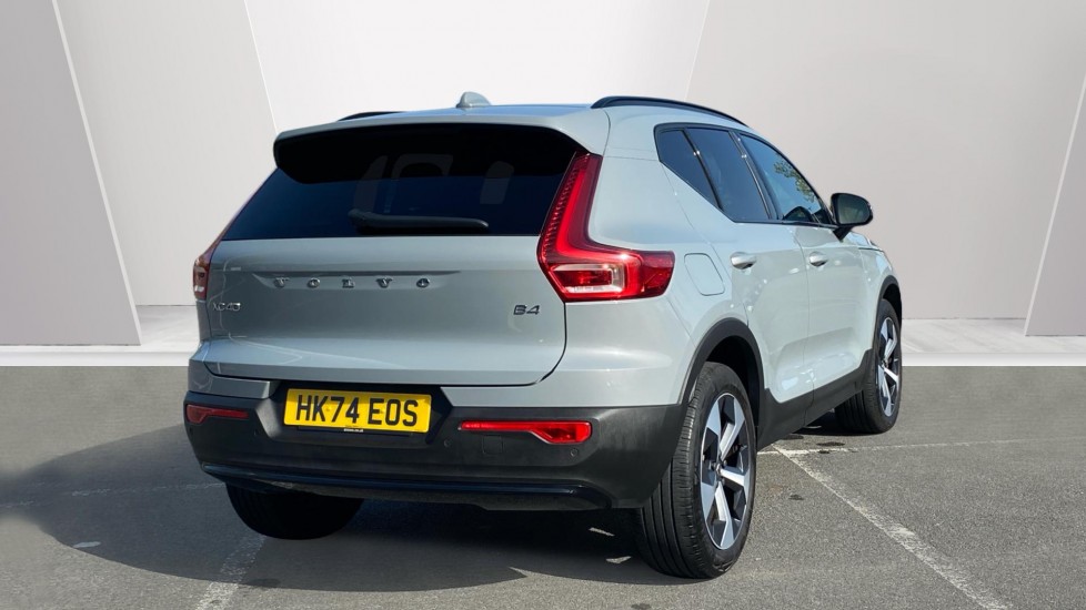 Volvo XC40 2.0 B4P Plus Dark 5dr Auto Petrol Estate - Image 2