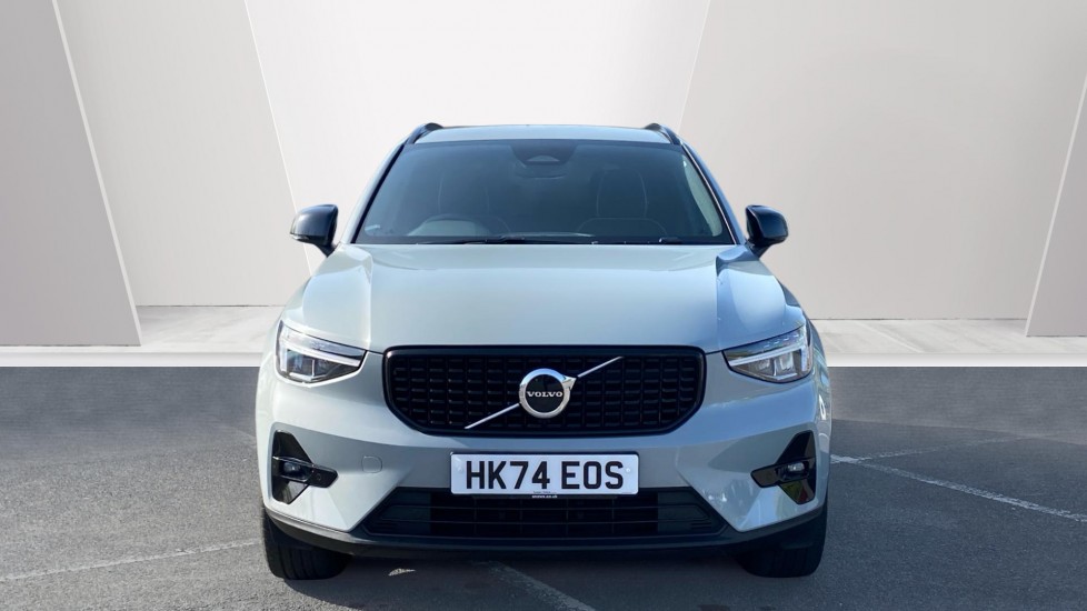 Volvo XC40 2.0 B4P Plus Dark 5dr Auto Petrol Estate - Image 8
