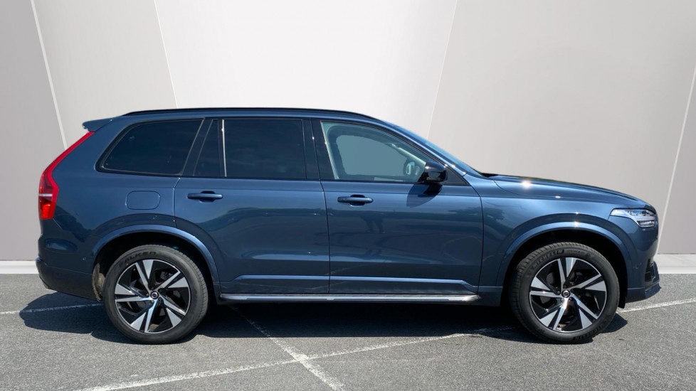 Volvo XC90 2.0 B5P [250] Plus Dark 5dr AWD Geartronic Petrol Estate - Image 3