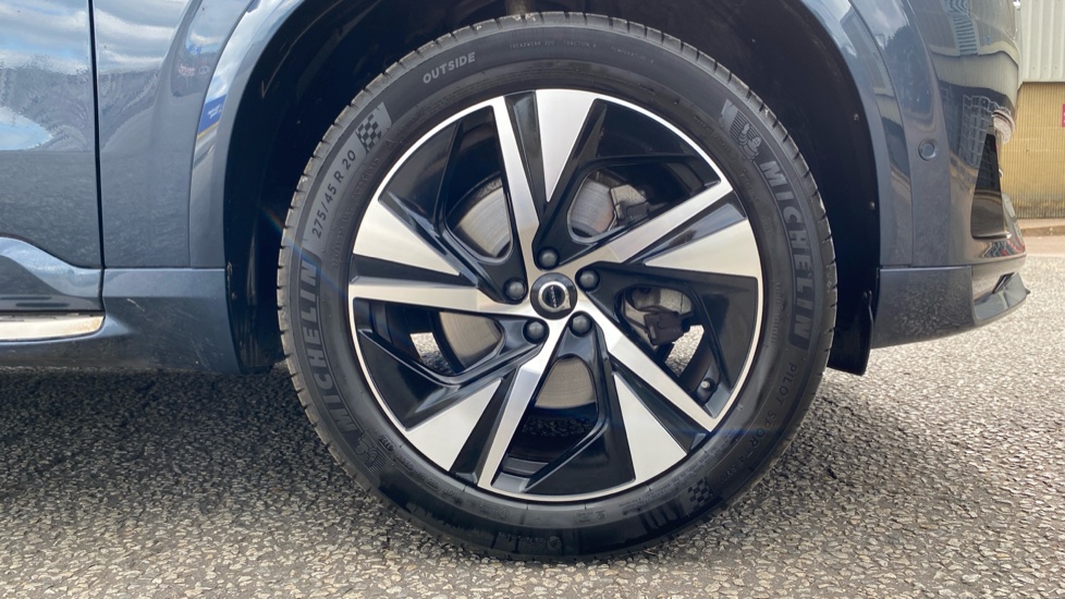 Volvo XC90 2.0 B5P [250] Plus Dark 5dr AWD Geartronic Petrol Estate - Image 9
