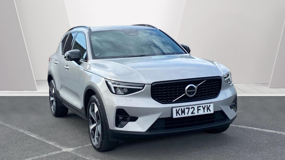 Volvo XC40 2.0 B4P Ultimate Dark 5dr Auto Petrol Estate - Image 1