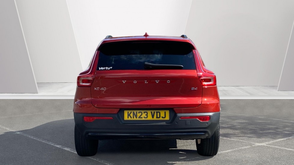 Volvo XC40 2.0 B4P Ultimate Dark 5dr Auto Petrol Estate - Image 7