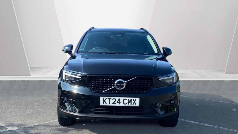 Volvo XC40 2.0 B3P Ultra Dark 5dr Auto Petrol Estate - Image 9