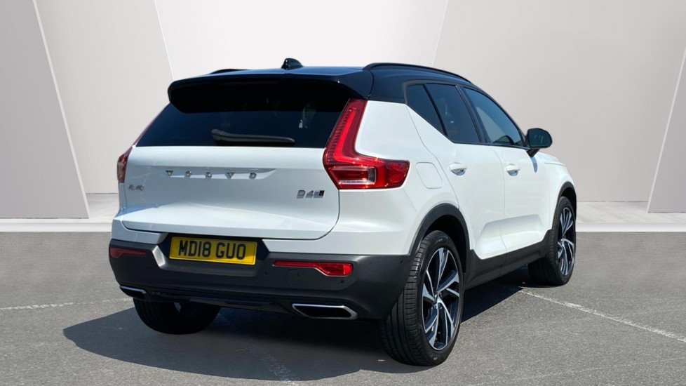 Volvo XC40 2.0 D4 [190] First Edition 5dr AWD Geartronic Diesel Estate - Image 2