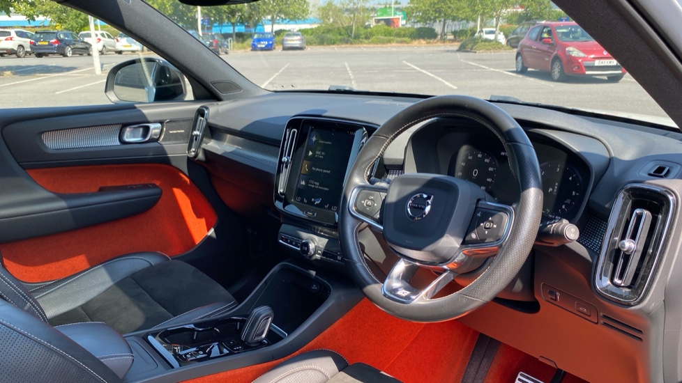 Volvo XC40 2.0 D4 [190] First Edition 5dr AWD Geartronic Diesel Estate - Image 4