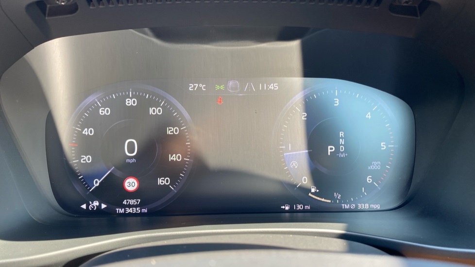 Volvo XC40 2.0 D4 [190] First Edition 5dr AWD Geartronic Diesel Estate - Image 11