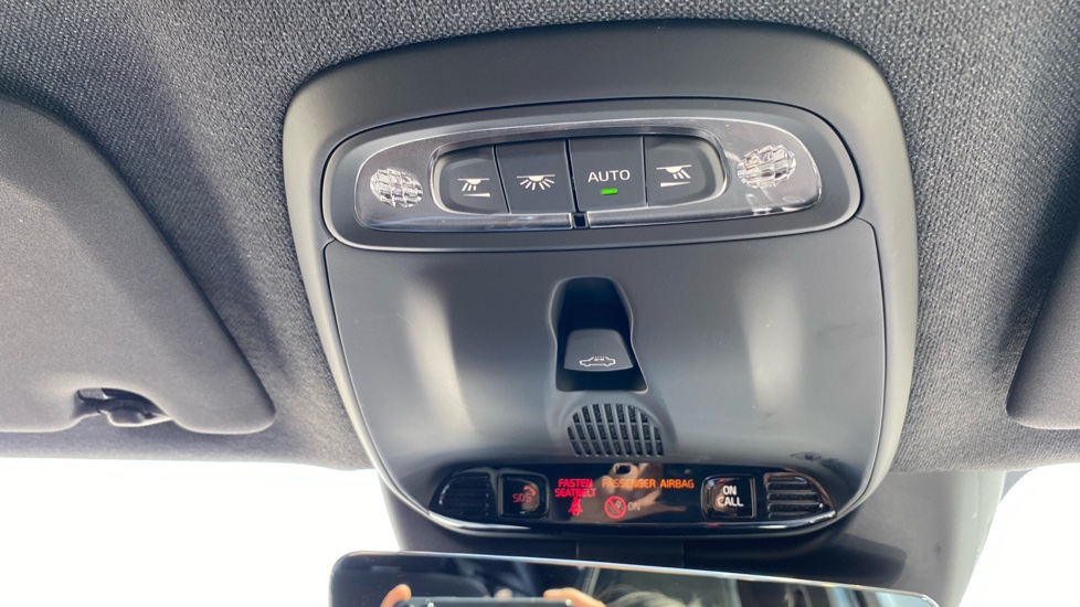 Volvo XC40 2.0 D4 [190] First Edition 5dr AWD Geartronic Diesel Estate - Image 29