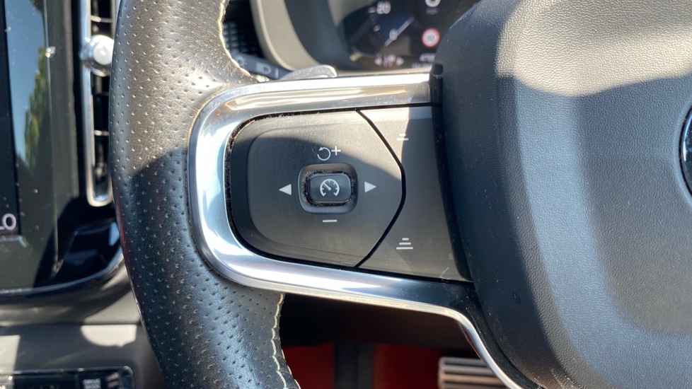 Volvo XC40 2.0 D4 [190] First Edition 5dr AWD Geartronic Diesel Estate - Image 30