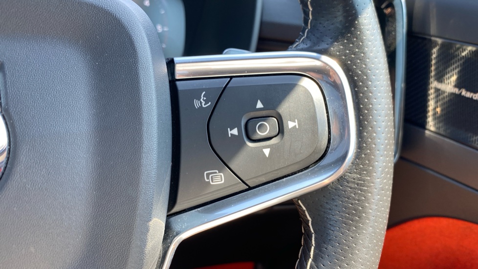 Volvo XC40 2.0 D4 [190] First Edition 5dr AWD Geartronic Diesel Estate - Image 31