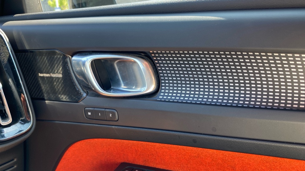 Volvo XC40 2.0 D4 [190] First Edition 5dr AWD Geartronic Diesel Estate - Image 34
