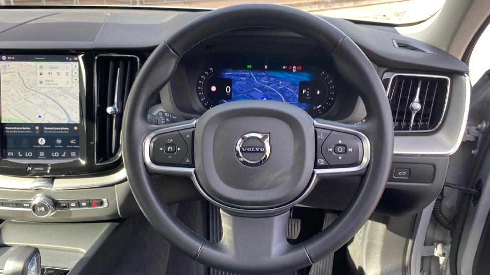 Volvo XC60 2.0 B5P Core 5dr AWD Geartronic Petrol Estate - Image 11