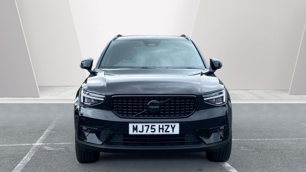 Volvo XC40 2.0 B3P Plus Black Edition 5dr Auto Petrol Estate - Image 9