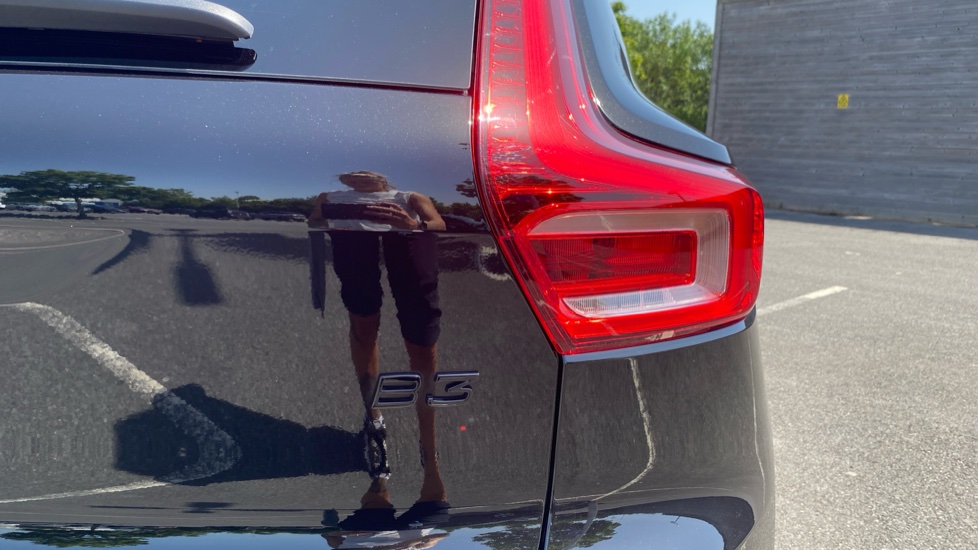 Volvo XC40 2.0 B3P Plus Black Edition 5dr Auto Petrol Estate - Image 43