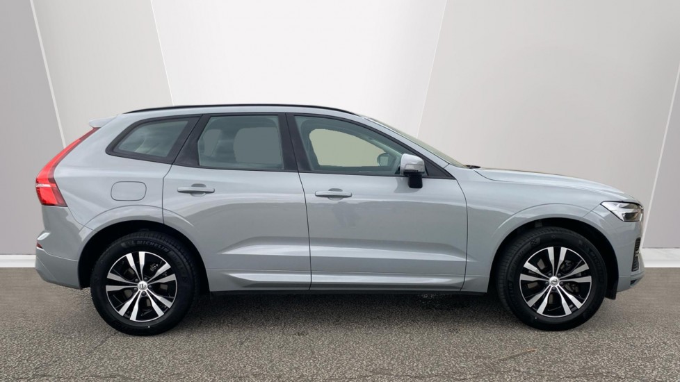 Volvo XC60 2.0 B5P Core 5dr AWD Geartronic Petrol Estate - Image 3