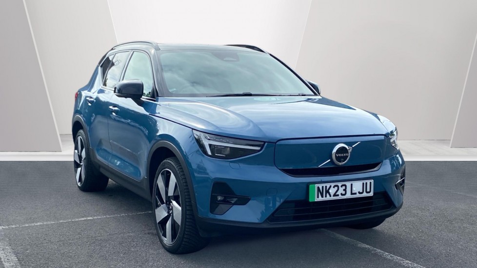 2023 Volvo XC40