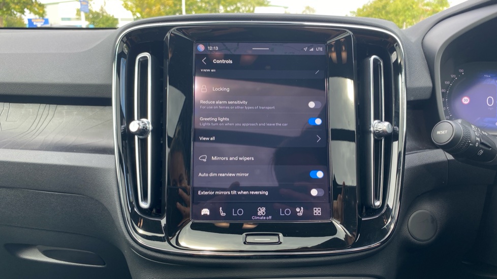 Volvo XC40 300kW Recharge Twin Ultimate 82kWh 5dr AWD Auto Electric Estate - Image 20