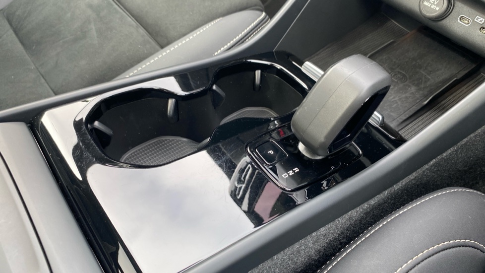 Volvo XC40 300kW Recharge Twin Ultimate 82kWh 5dr AWD Auto Electric Estate - Image 28