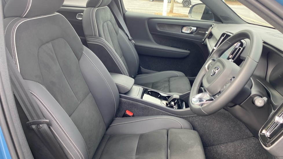 Volvo XC40 300kW Recharge Twin Ultimate 82kWh 5dr AWD Auto Electric Estate - Image 39
