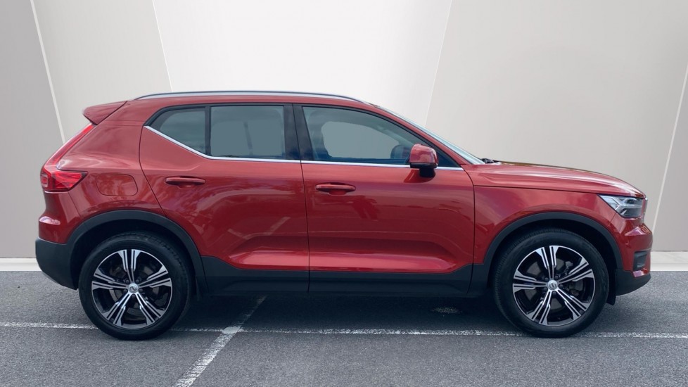 Volvo XC40 1.5 T5 Recharge PHEV Inscription Pro 5dr Auto Estate - Image 3