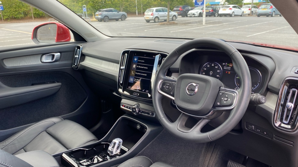 Volvo XC40 1.5 T5 Recharge PHEV Inscription Pro 5dr Auto Estate - Image 5