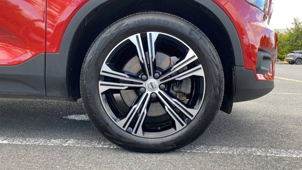 Volvo XC40 1.5 T5 Recharge PHEV Inscription Pro 5dr Auto Estate - Image 10
