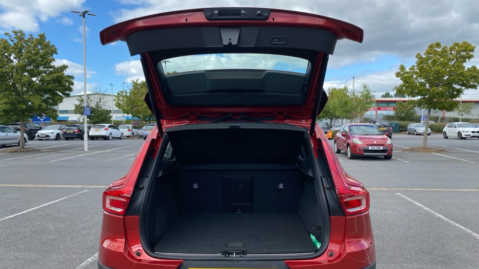 Volvo XC40 1.5 T5 Recharge PHEV Inscription Pro 5dr Auto Estate - Image 14