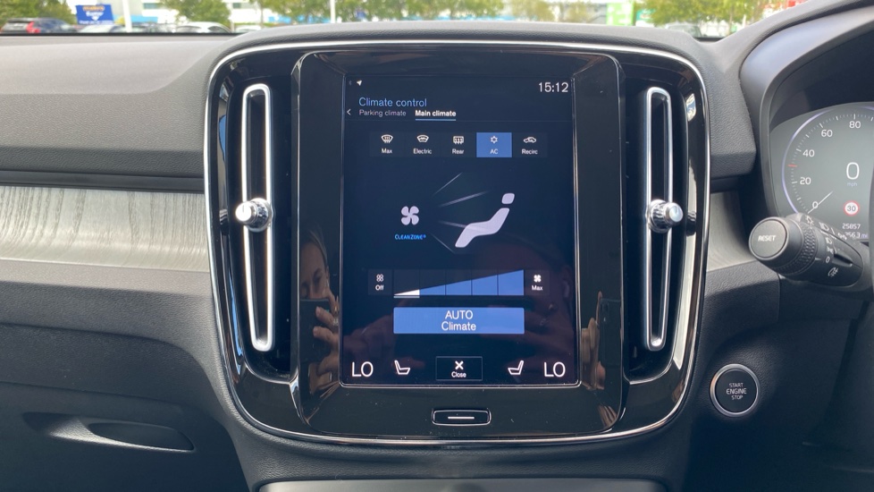 Volvo XC40 1.5 T5 Recharge PHEV Inscription Pro 5dr Auto Estate - Image 17