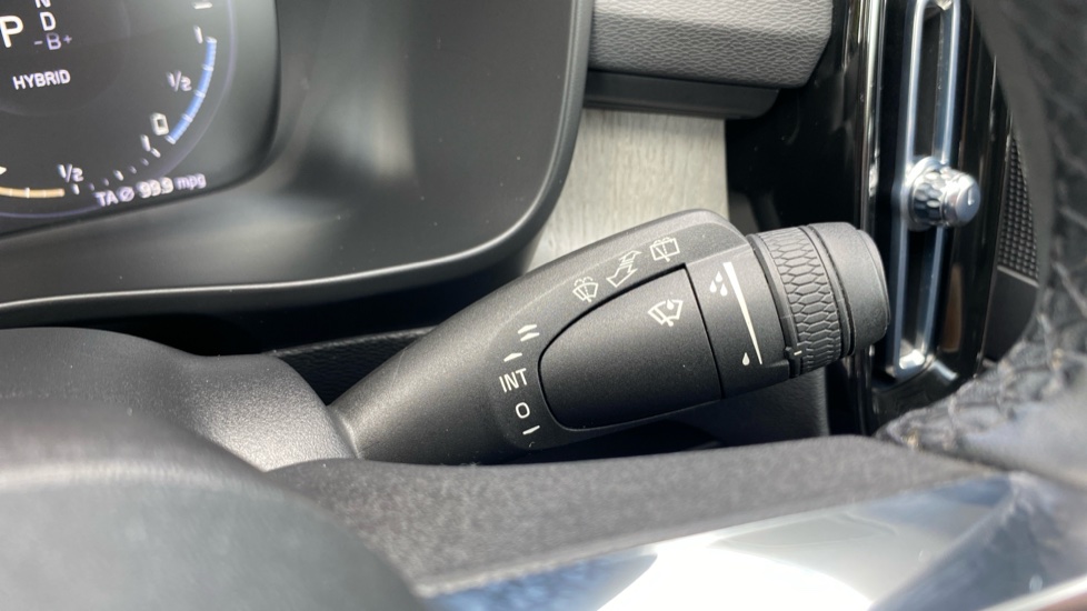 Volvo XC40 1.5 T5 Recharge PHEV Inscription Pro 5dr Auto Estate - Image 30