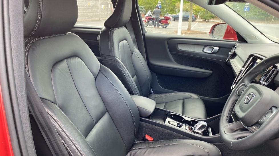 Volvo XC40 1.5 T5 Recharge PHEV Inscription Pro 5dr Auto Estate - Image 36