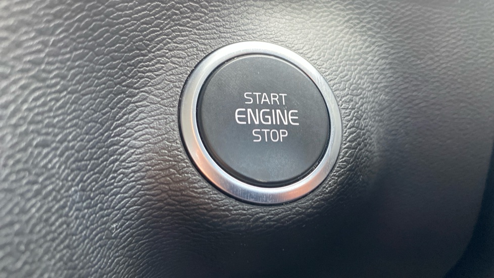 Volvo XC40 1.5 T5 Recharge PHEV Inscription Pro 5dr Auto Estate - Image 44