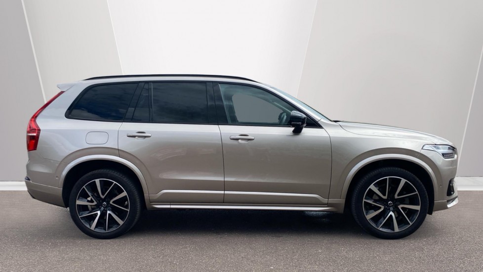Volvo XC90 2.0 B5D [235] Plus Dark 5dr AWD Geartronic Diesel Estate - Image 3
