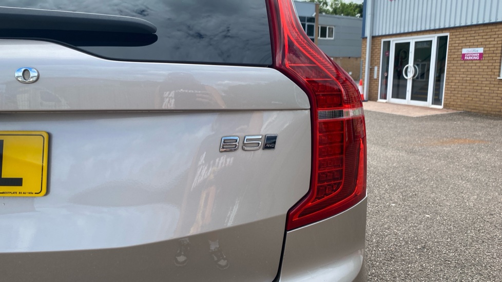 Volvo XC90 2.0 B5D [235] Plus Dark 5dr AWD Geartronic Diesel Estate - Image 44