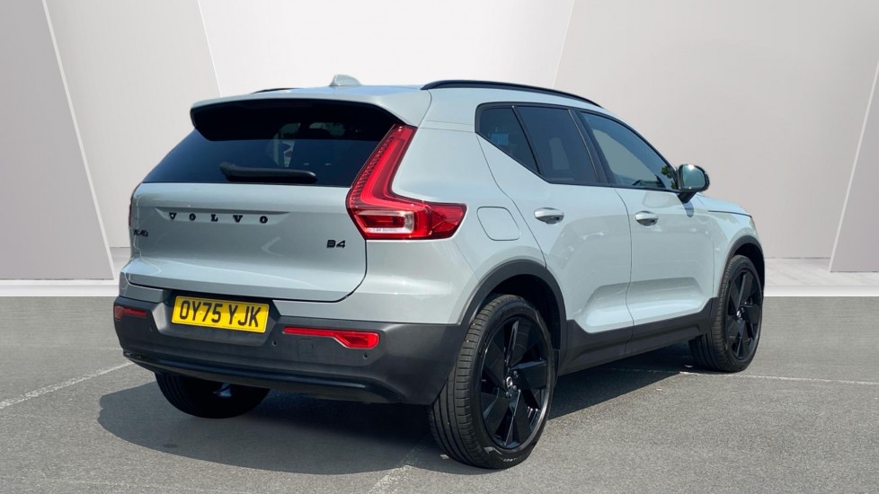 Volvo XC40 2.0 B4P Plus Black Edition 5dr Auto Petrol Estate - Image 2