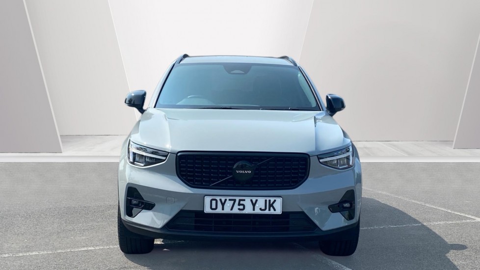 Volvo XC40 2.0 B4P Plus Black Edition 5dr Auto Petrol Estate - Image 9