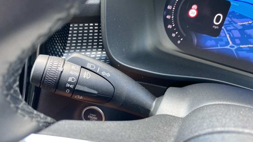Volvo XC40 2.0 B4P Plus Black Edition 5dr Auto Petrol Estate - Image 32