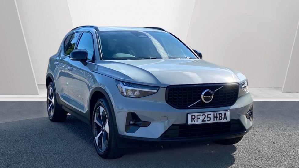 Volvo XC40 2.0 B4P Plus Dark 5dr Auto Petrol Estate - Image 1