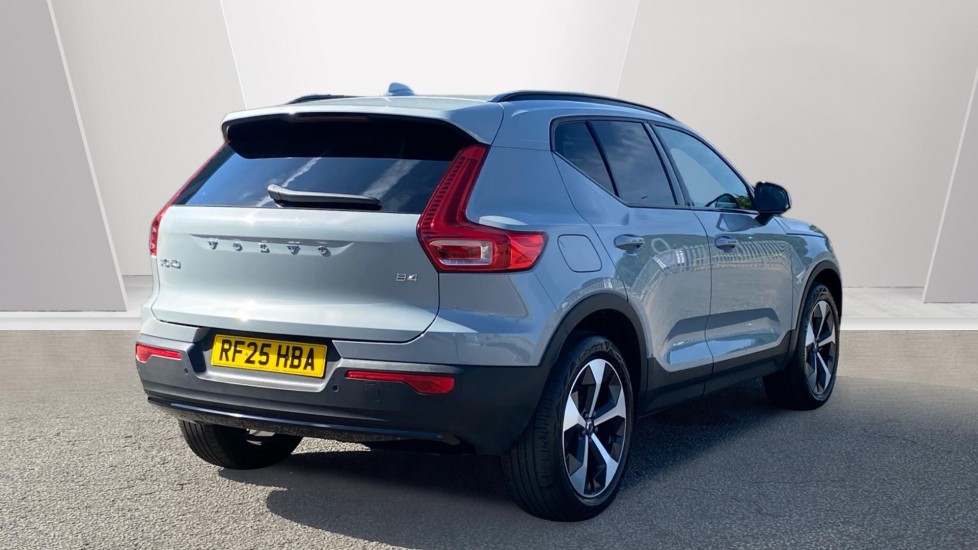 Volvo XC40 2.0 B4P Plus Dark 5dr Auto Petrol Estate - Image 2