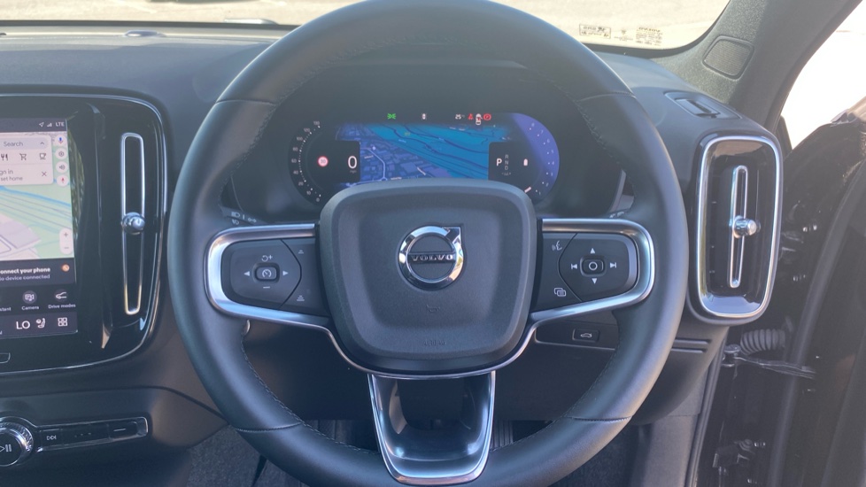 Volvo XC40 2.0 B4P Plus Dark 5dr Auto Petrol Estate - Image 11