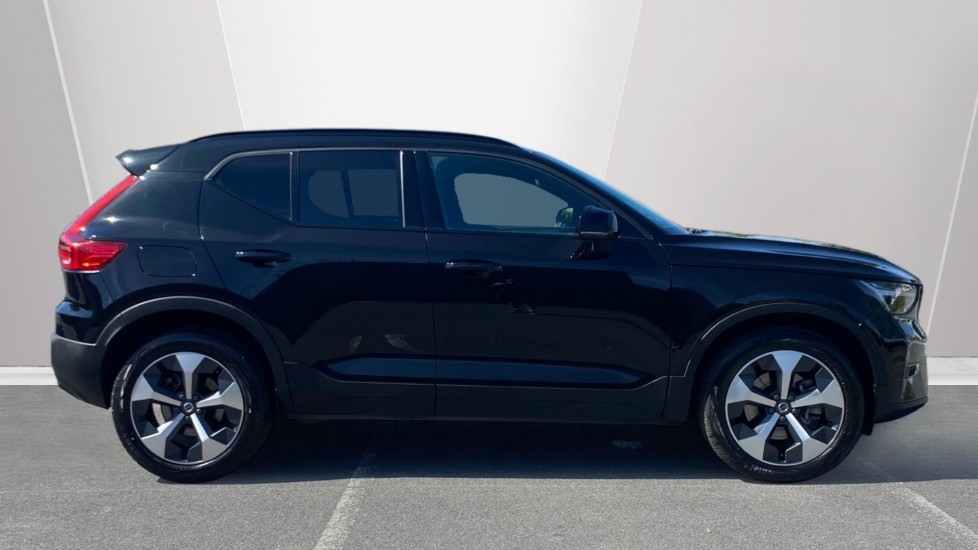 Volvo XC40 2.0 B4P Plus Dark 5dr Auto Petrol Estate - Image 3