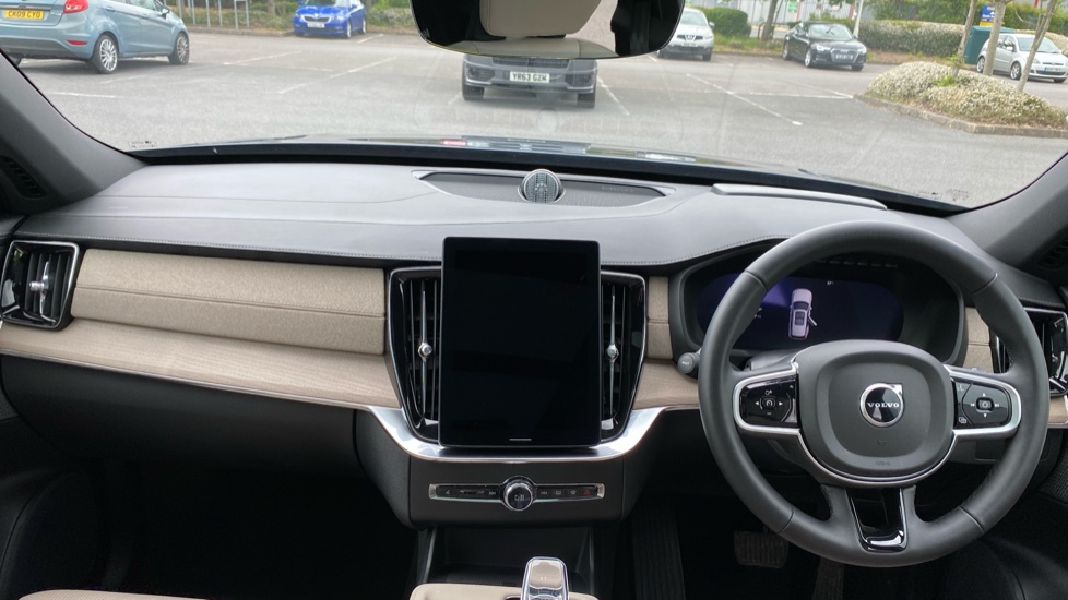 Volvo XC90 2.0 B5P Ultra Dark 5dr AWD Geartronic Petrol Estate - Image 5