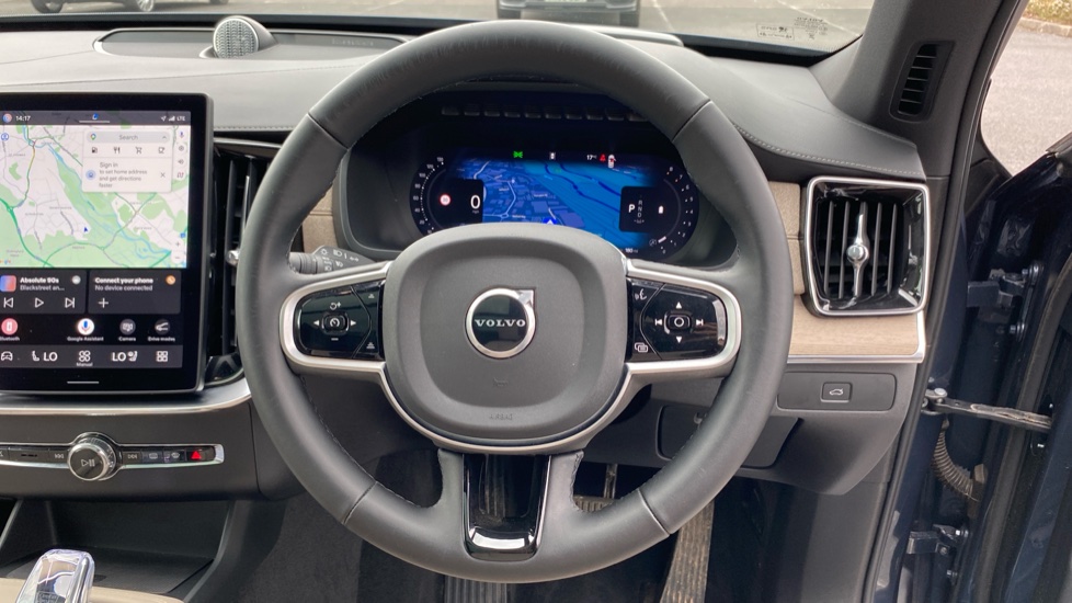Volvo XC90 2.0 B5P Ultra Dark 5dr AWD Geartronic Petrol Estate - Image 10