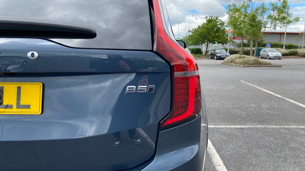 Volvo XC90 2.0 B5P Ultra Dark 5dr AWD Geartronic Petrol Estate - Image 48