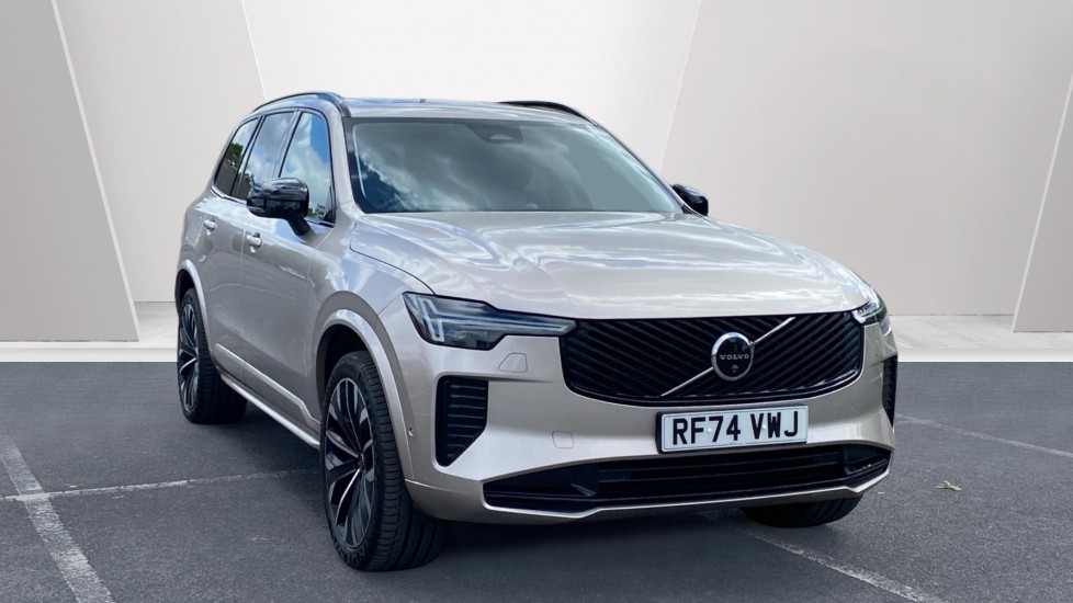 Volvo XC90 2.0 B5P Ultra Dark 5dr AWD Geartronic Petrol Estate - Image 1