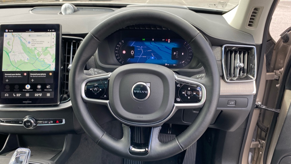 Volvo XC90 2.0 B5P Ultra Dark 5dr AWD Geartronic Petrol Estate - Image 10
